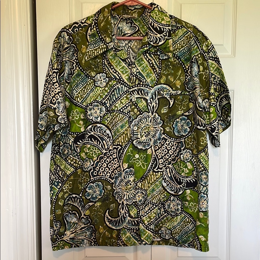 Men’s XL Barefoot in Paradise Hawaiian shirt Olive greens & blue floral collar